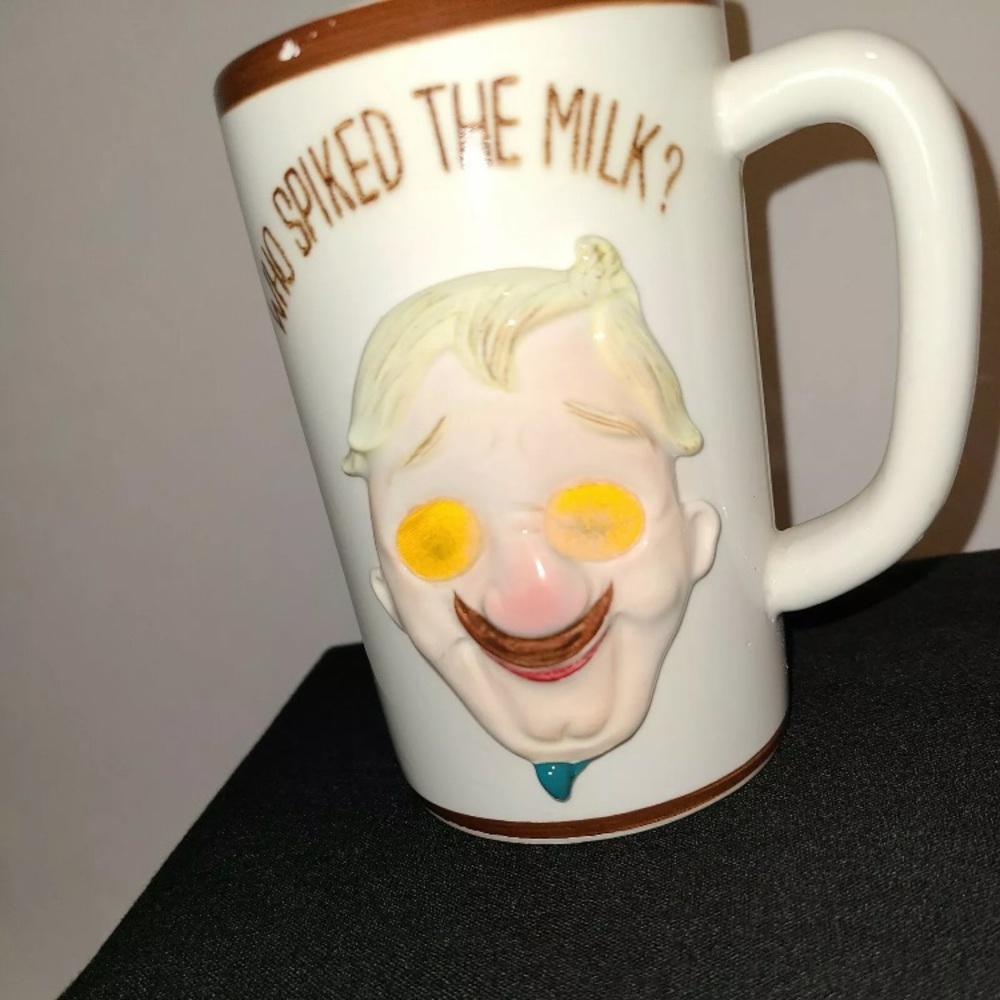 Vintage "Who Spiked‎ The Milk?"  Mug Moving Eyes